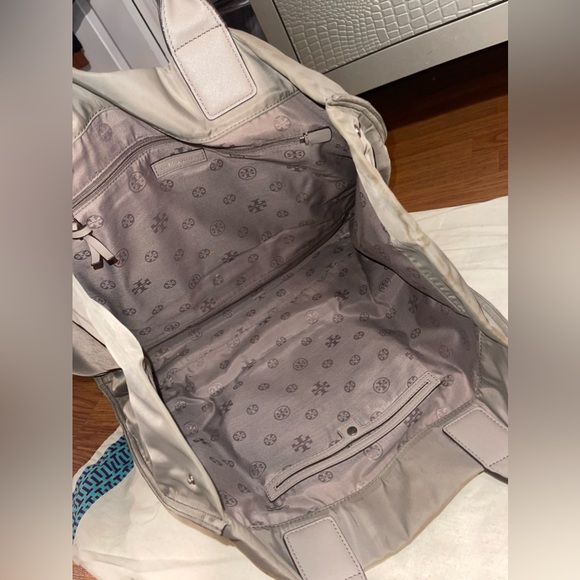 Authentic Tory Burch bag - Picture 8 of 10